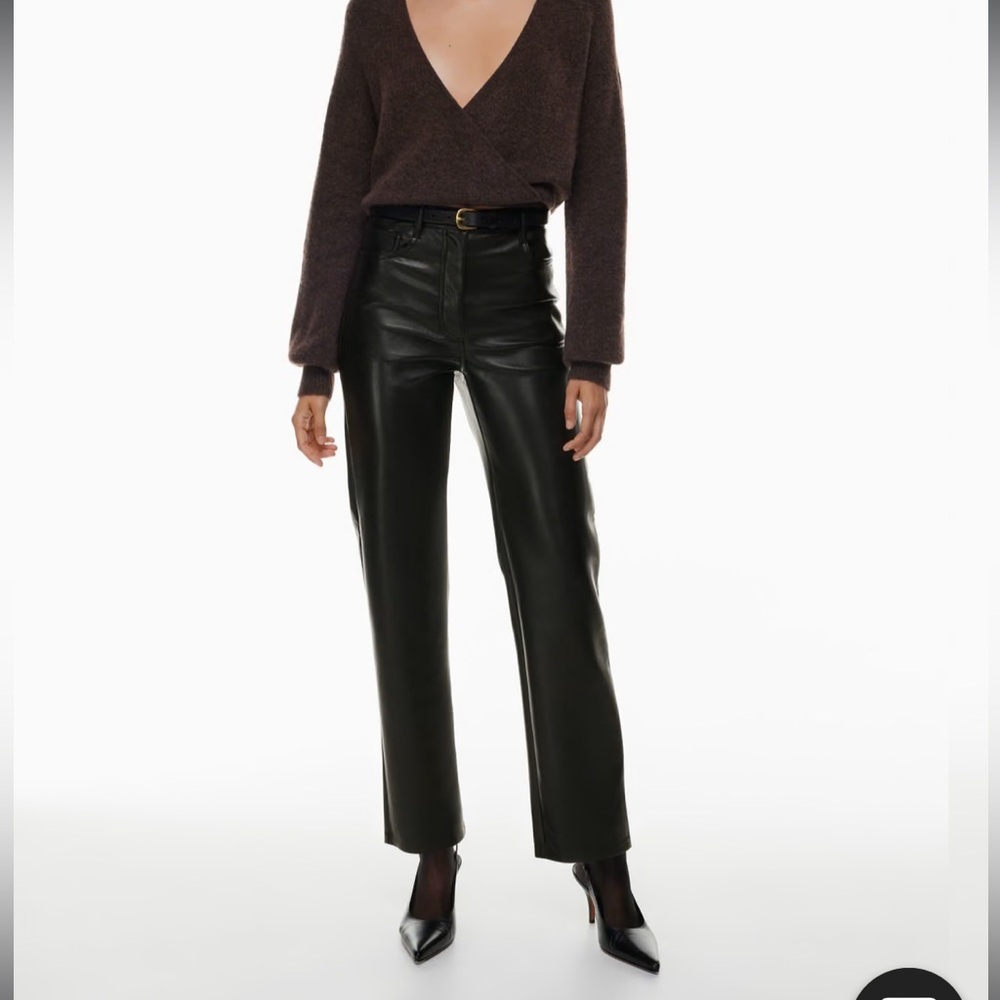 Aritzia The Melina™ Pant
High-waisted Vegan Leather pants 4R